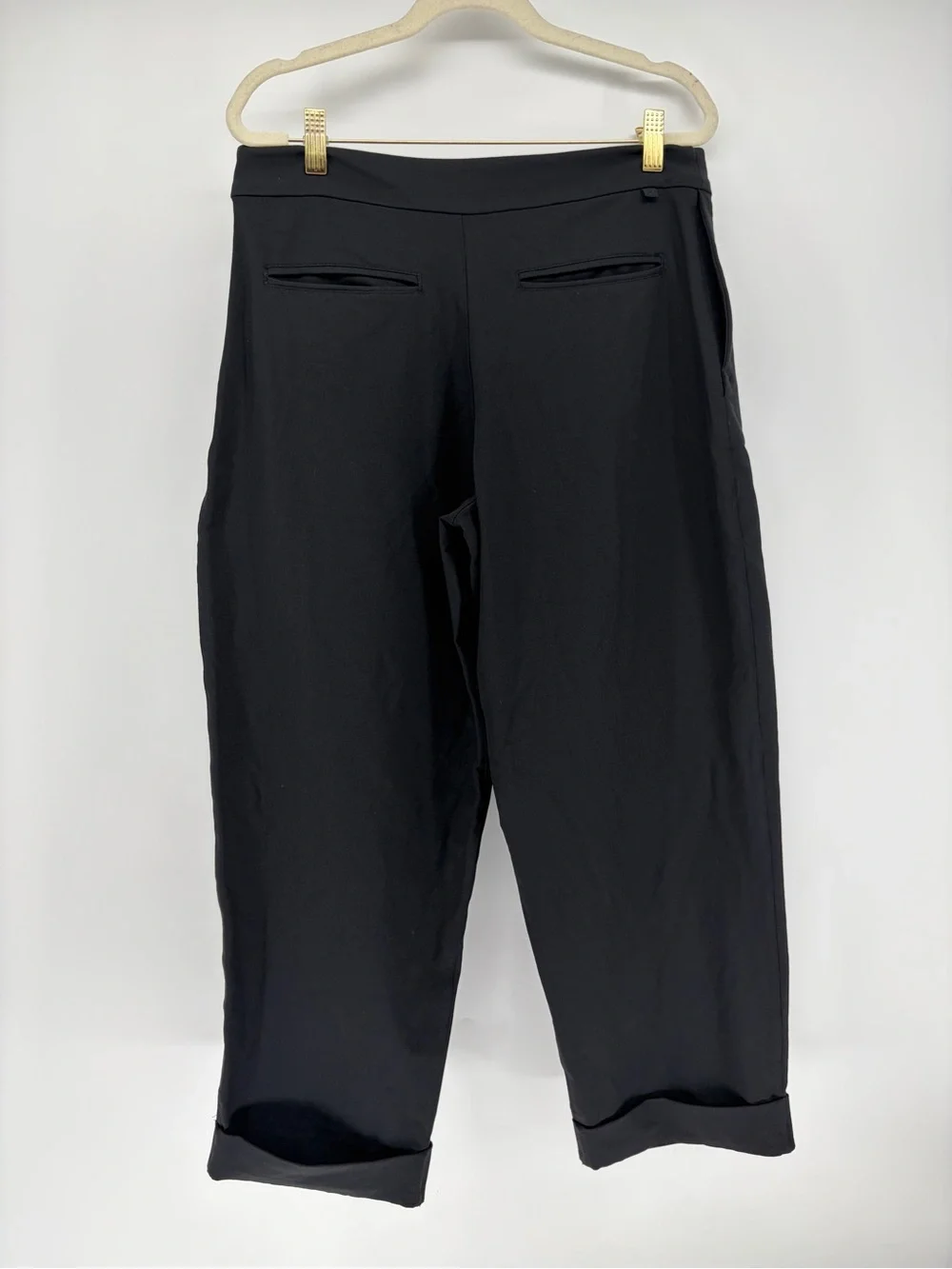 Lululemon Ankle Cuffed Pleated Trouser Rare Best fit M (10/12) see measurements